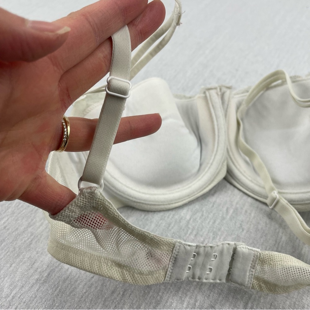 Victoria Secret White Bra 34B - Picture 4 of 6